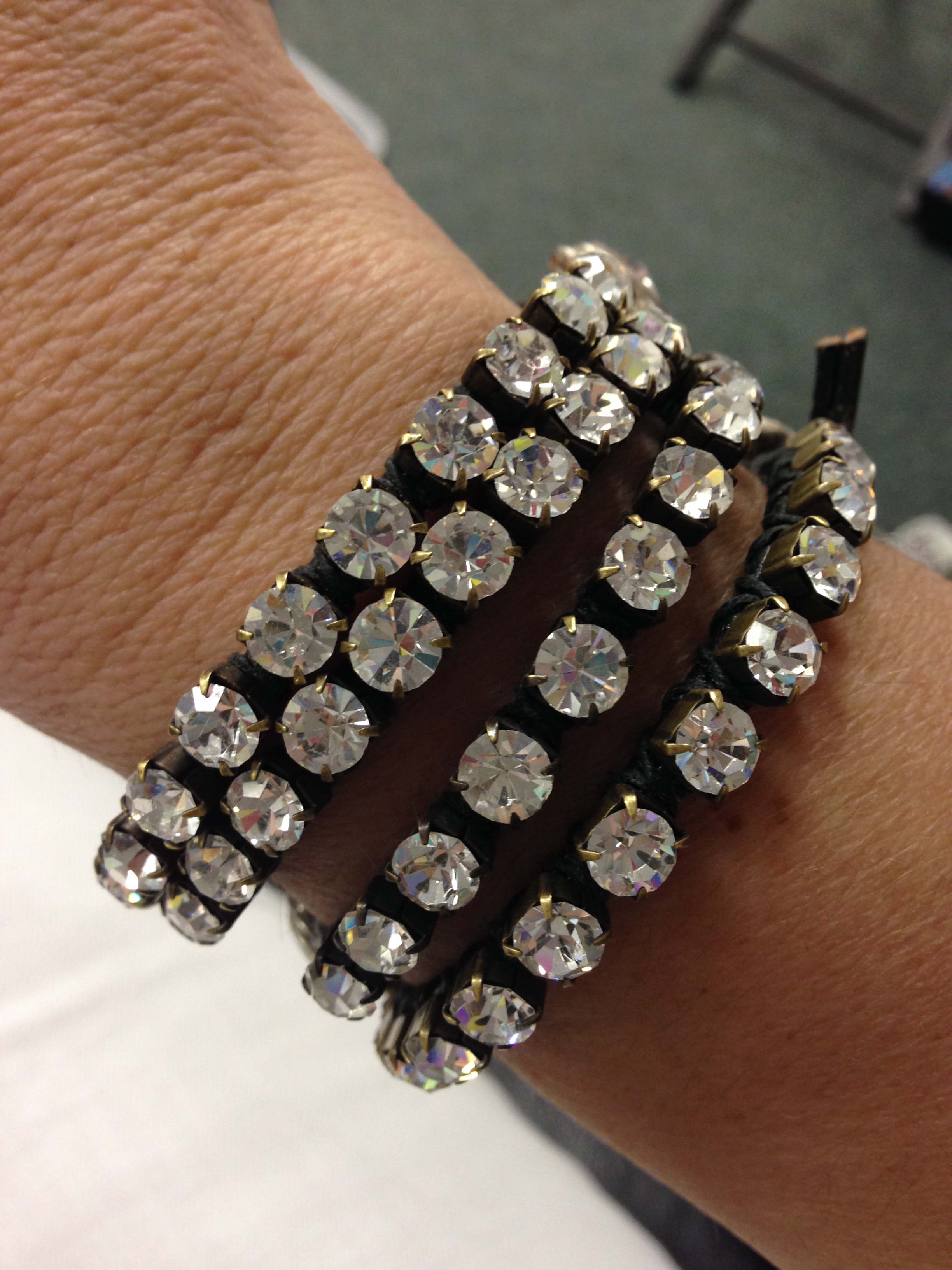 Bracelets: Crystal Basica