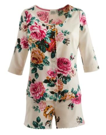 How unbelievably adorable is this pajama set?